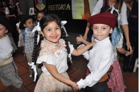 Día de la Cruz de los Milagros y el cumple del Colegio - Turno TARDE